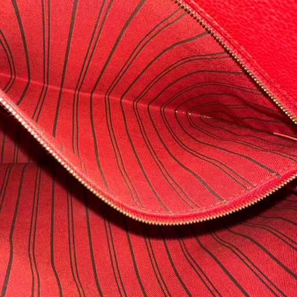 AUTHENTIC Louis Vuitton Spontini Empreinte Monogram - Picture 11 of 16